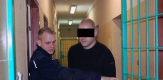 Po pijaku włamał się do 7 samochodów