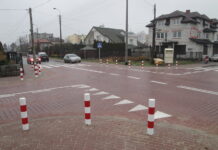 Wołomin. Zmiana pierwszeństwa: Mickiewicza-Lipińska