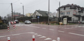 Wołomin. Zmiana pierwszeństwa: Mickiewicza-Lipińska