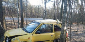 Micra wypadła na łuku