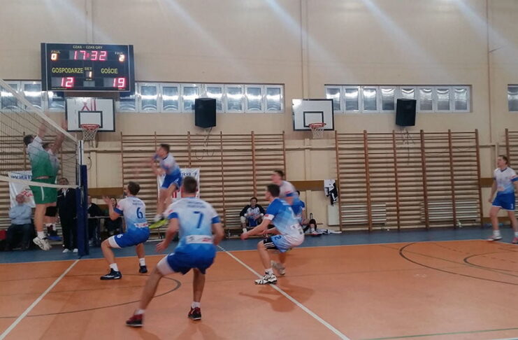 Wicher pokonał Siatkarza