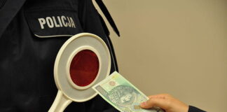 200 zł łapówki na głowę