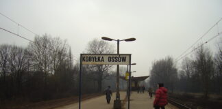 Zamknięty przejazd w Ossowie