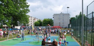 Relacja z pikniku przy ZS 5 w Wołominie