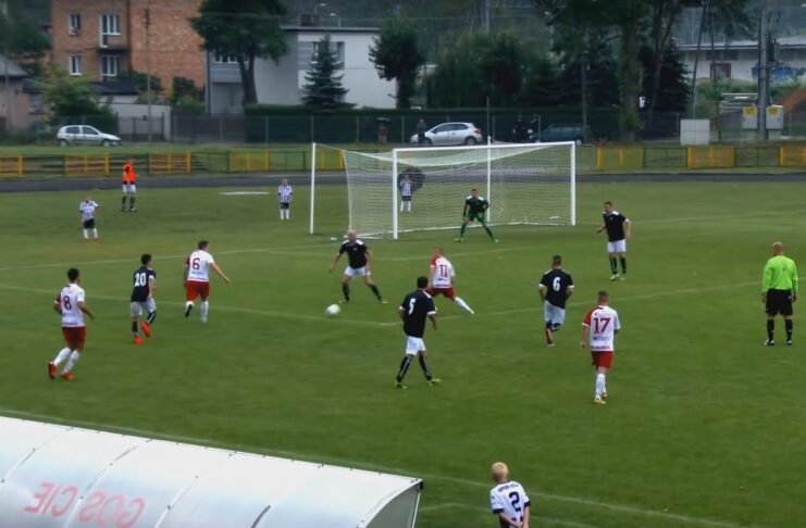 Huragan ukarany walkowerem