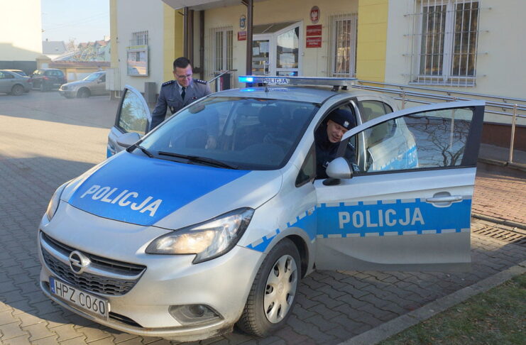 Radiowóz dla Policji w Radzyminie i Dąbrówce