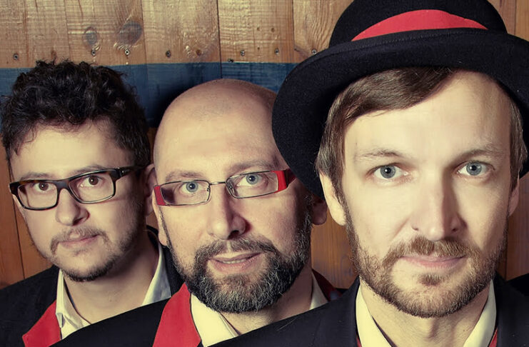 Zespół PLATEAU zaprasza wszystkich na nietypowy koncert domowy, który będzie można obejrzeć przez internet, na profilu Facebook zespołu już w najbliższą sobotę 21 marca o godz. 20:00.