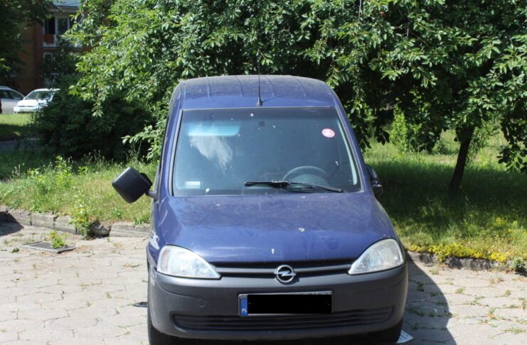 Skradziony w Wyszkowie Opel znaleziony w Wołominie